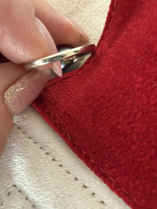 Pierścionek z dużą perłą Tahiti i diamentami