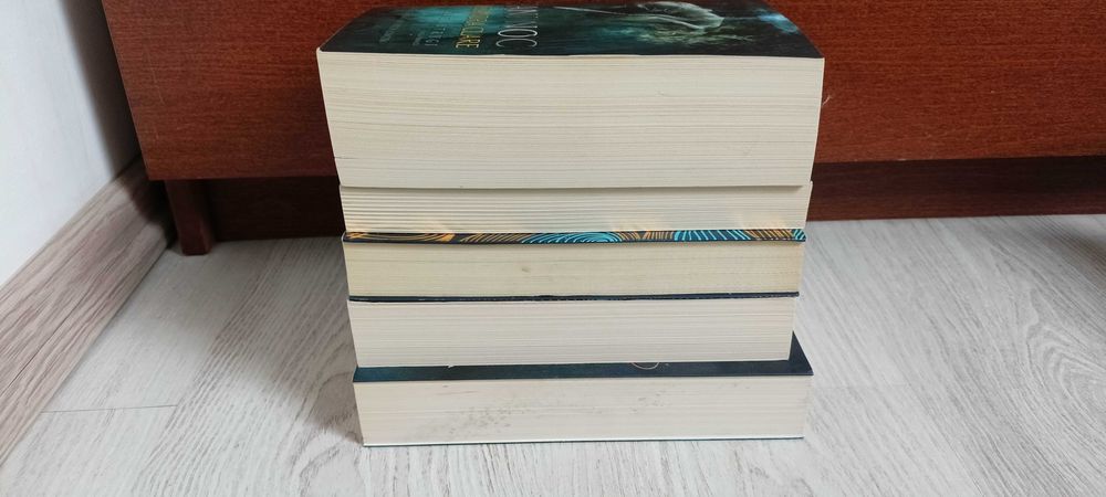 5x Roth Niezgodna Naznaczeni śmiercią Spętani przeznaczeniem Pani Noc