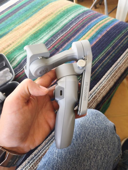 Zhiyun Smooth-Q3 Estabilizador Eletrônico de 3 Eixos