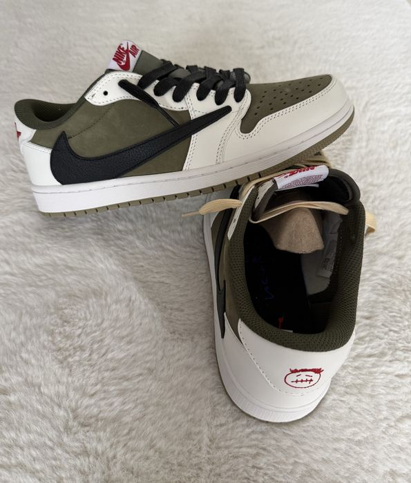 Aj1 travis scott