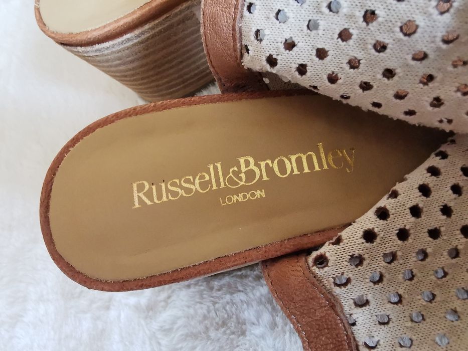 Russell & Bromley skórzane ażurowe sandały 39