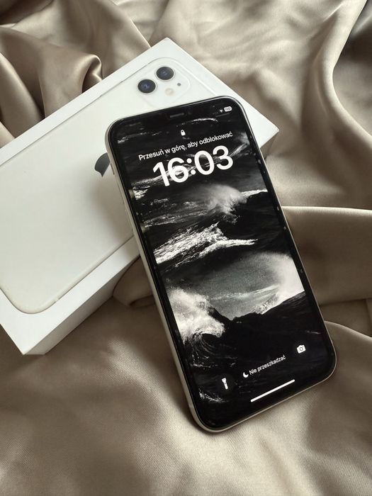Iphone 11 w idealnym stanie