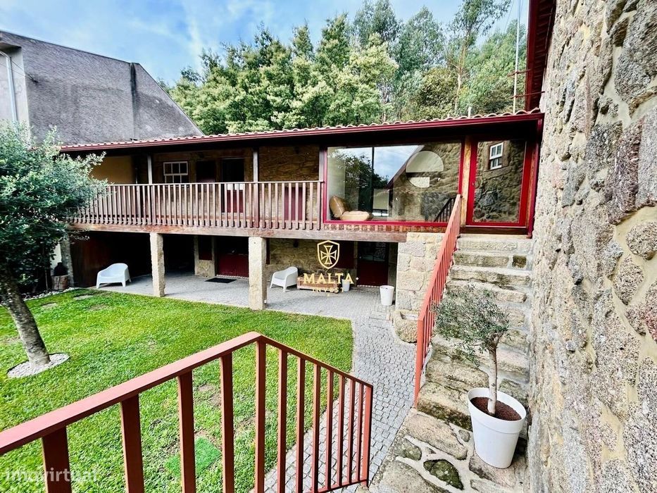 MORADIA EM PEDRA T2 – Charme Antigo com Conforto Moderno