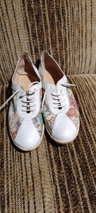 Sprzedam buty damskie