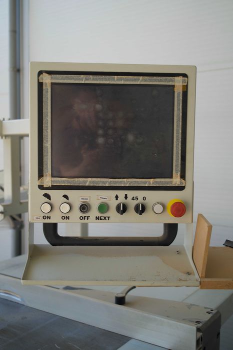 Esquadrejadora Comeva SC-400/3200CNC