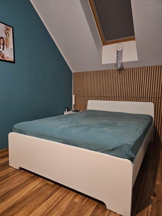 Łóżko z nateracem i 2 szafki Malm