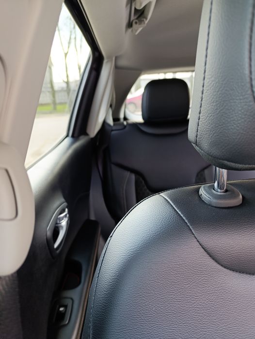 Продам Jeep Compass