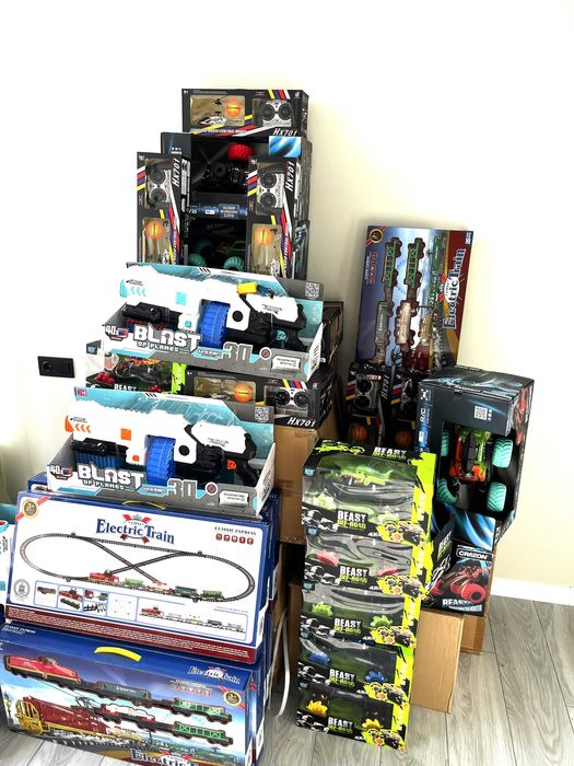 Лот нових іграшок зі складу. Розпродаж -60%