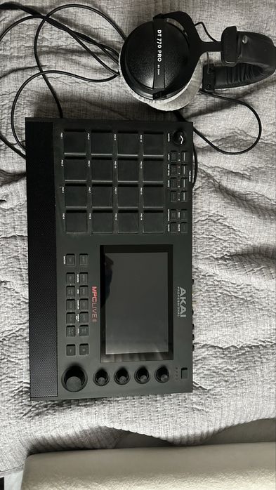 Akai MPC Live II