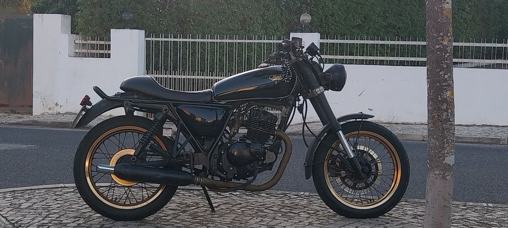 Mash seventy 125cc Cafe Racer