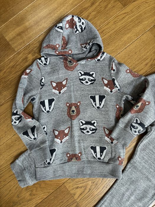 Zestaw bluza i spodnie dresowe C&A rozm. 134