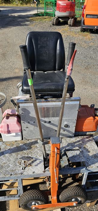 Zacieraczka samojezdna Zacieraczka dwutalerzowa B-MAC BM955-2S barikel