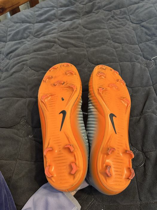 Футбольні бутси Nike 39р.