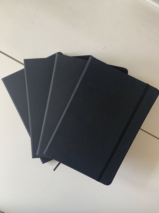 Caderno liso preto • NOVO •64286987337090121