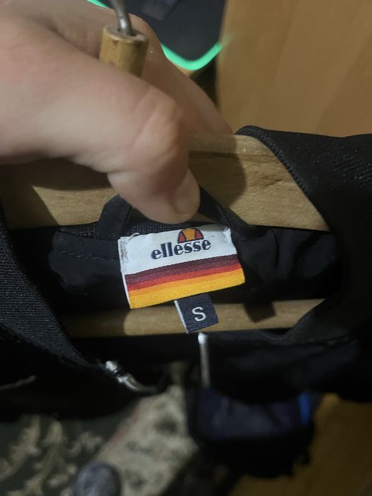 Крутезний Бомбер ellesse