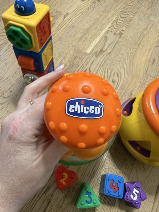 Набір іграшок горщик чарівний fisher price дзиґа chicco кубики
