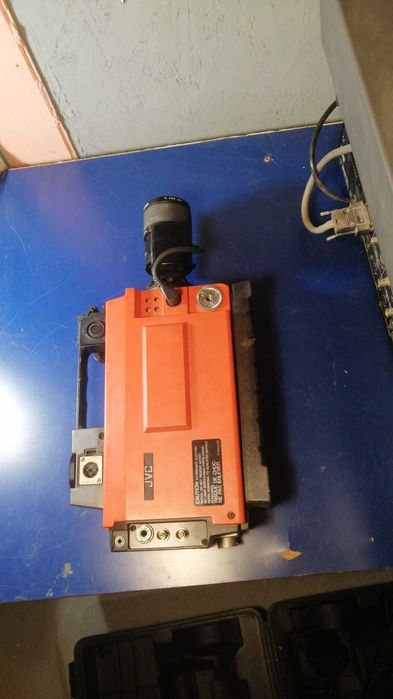 Jvc KY 1900 E inc. JVC HZ-2060