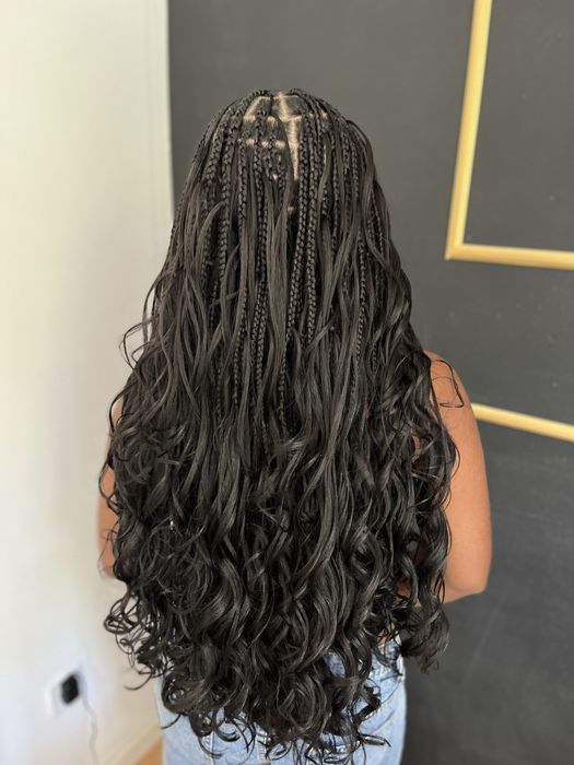 Fazemos tranças vista a nossa pagina paulamegahairbraid no instagram