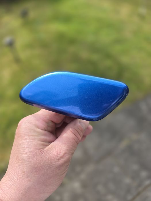 Zaślepka +dysza spryskiwacza lampy lewej Mazda 3 2006 rok