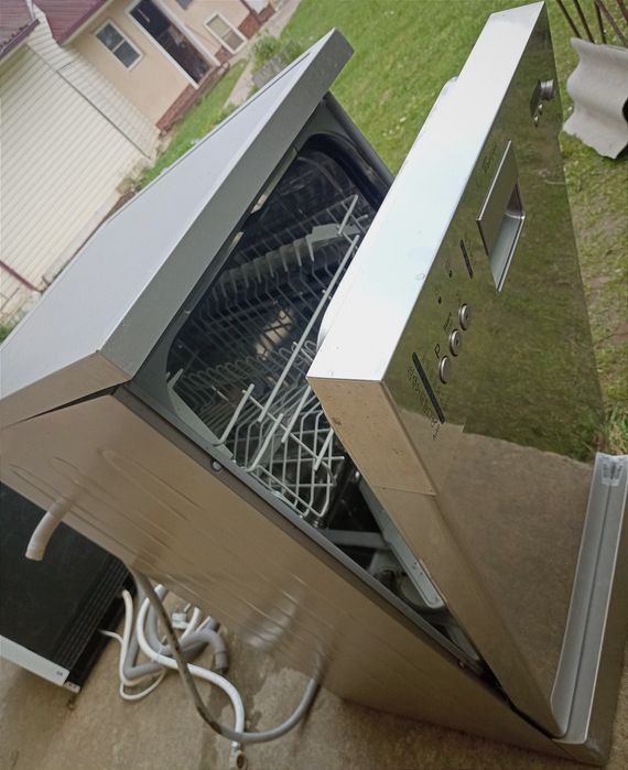 Посудомийна машина