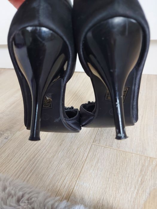 Szpilki Bellucci 37