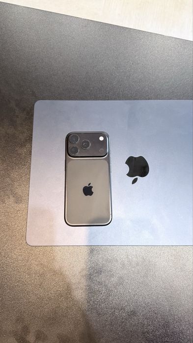 Iphone 17 pro 256 BLACK edition  профісійний перекрас з Єміратів