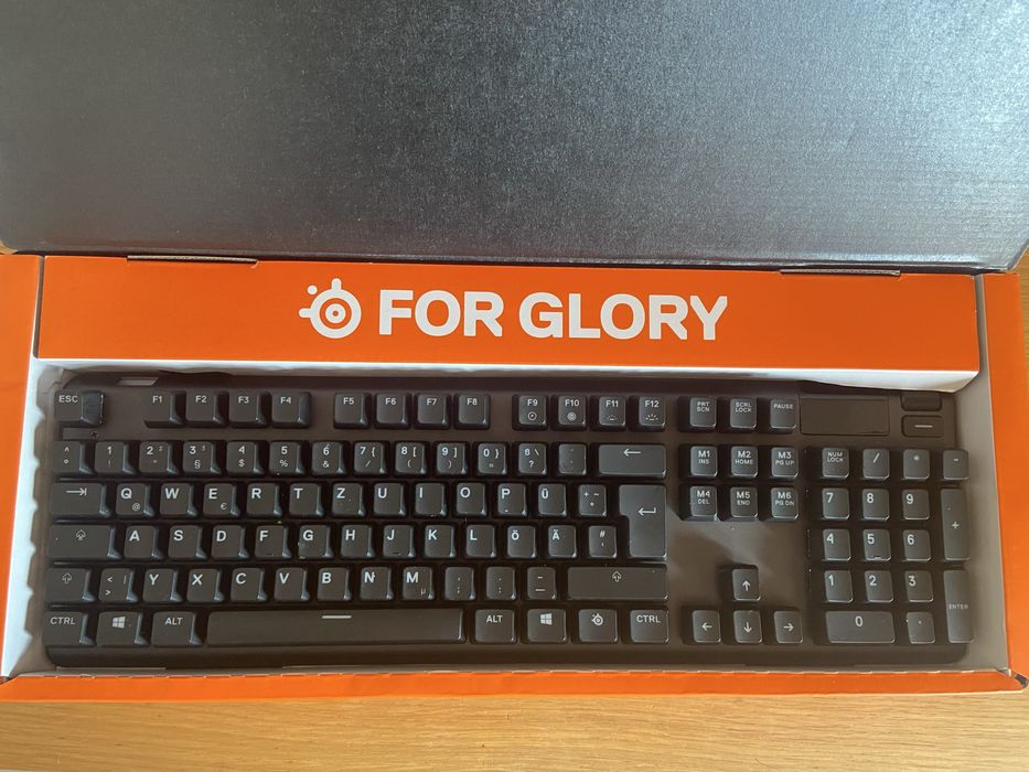 Teclado STEELSERIES Apex 764550486792450121