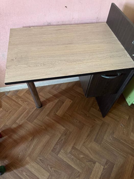 письменный стол