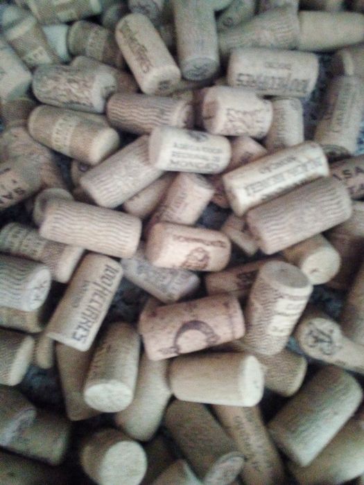 Conjunto de 230 Rolhas de Cortiça