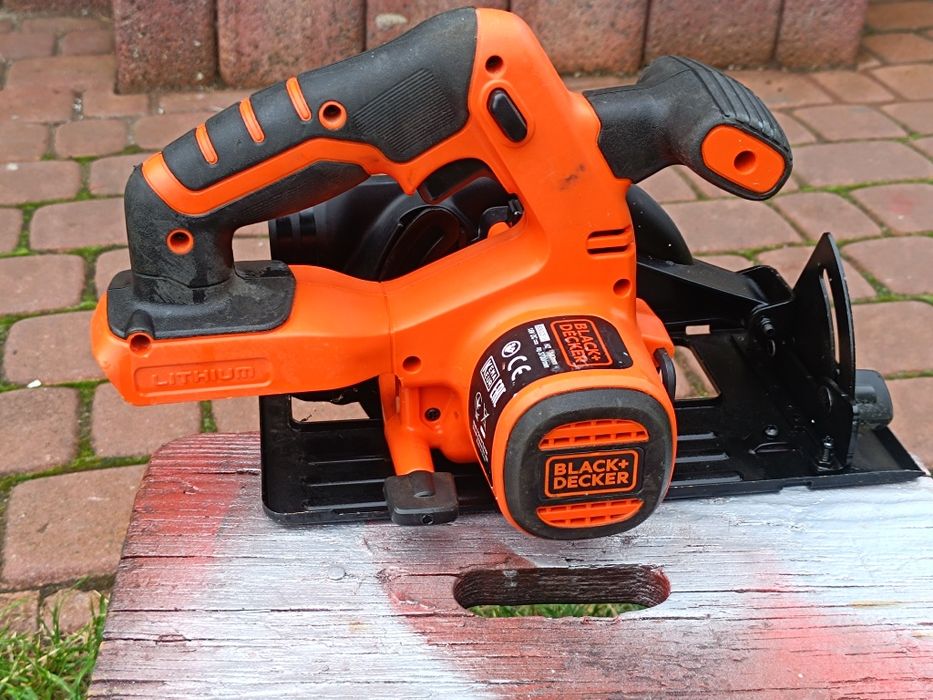 Piła tarczowa Black decker akumulatorowa