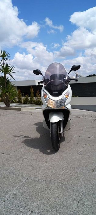 Scooter pcx 125, económica