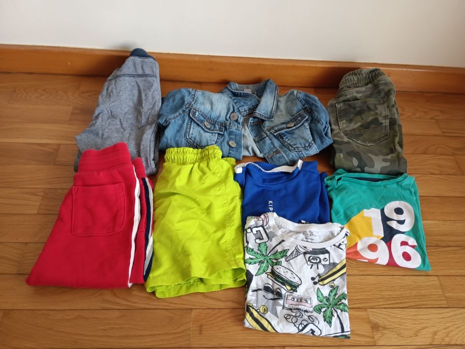 Lote de 8 peças menino 4-6 anos