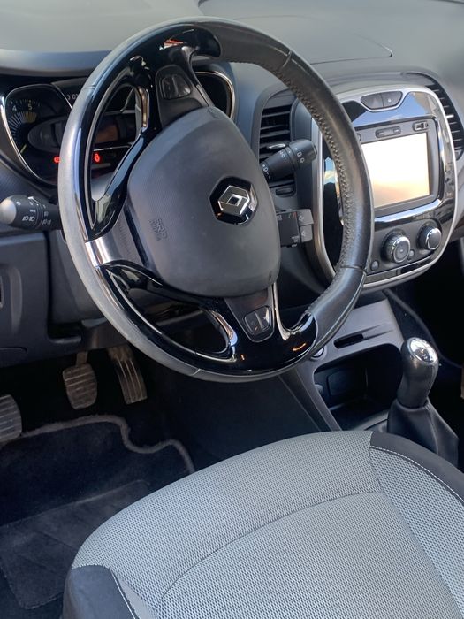 Renault Captur cinza dourado