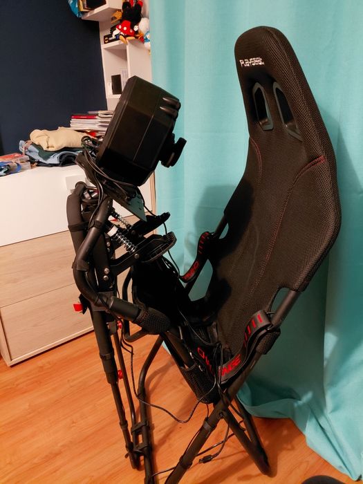 Volante Thrustmaster PS4 e PC