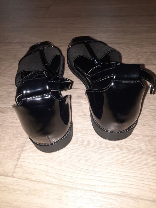 Продам босоніжки жіночі