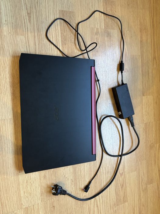 Acer Nitro 5 i5-9300 CPU 2.40GHz 8 GB Ramu Gtx 1650 Pamięć 512 GB