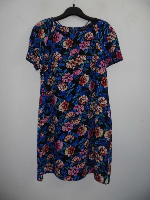 vestido de mulher muito florido