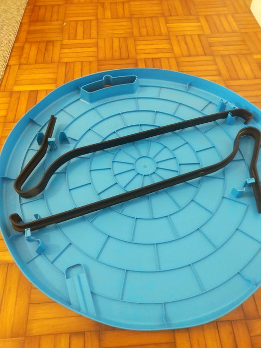 Target with bows and arrows
Used only for a birthday party and t64354278563075124