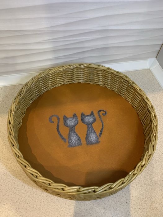 Плетена корзинка-таця ручної роботи