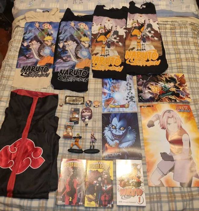 Conjunto de 19 itens de Anime
