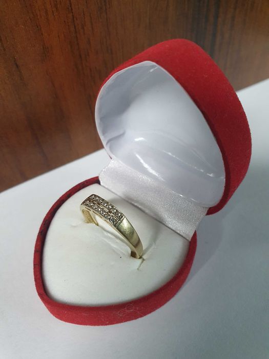 Złoty pierścionek 585