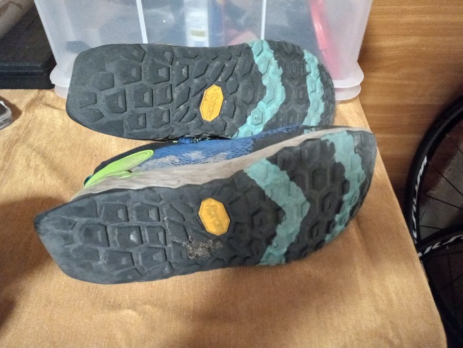 NEW BALANCE - obuwie biegowe trailowe, kolor niebieski wielokolorowe
