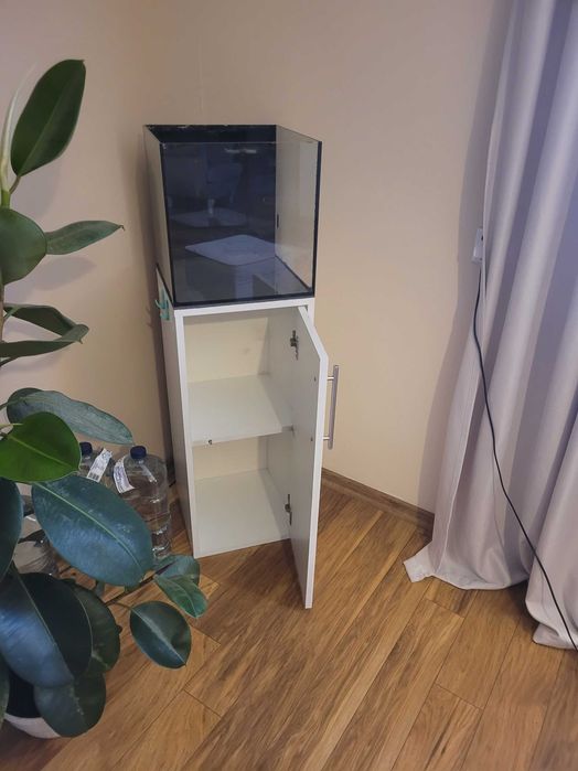 Sprzedam Akwarium 42l kostka z szafką .