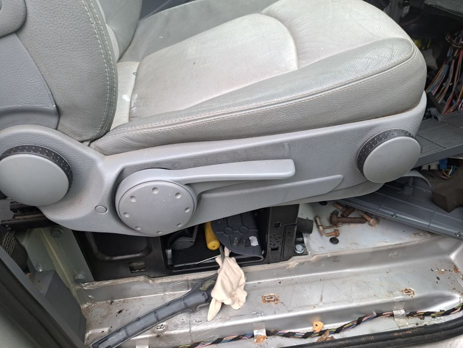 4bancos  individuais e 1 banco 3 lugares para mercedes vito viano