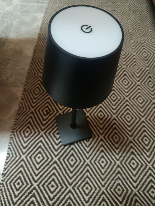 Candeeiro de mesa LED sem fios