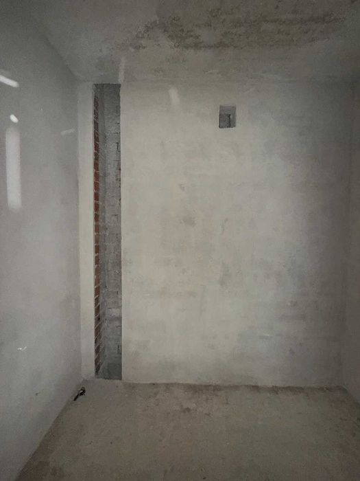 Продаж видової 3кім квартири біля озера, переоформлення в подарунок_AI