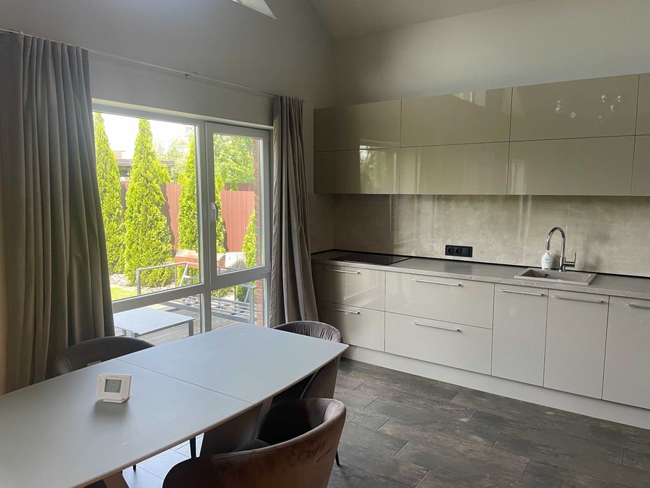 Будинок з ремонтом на 160 м2, 6 соток + відео. Від власника.