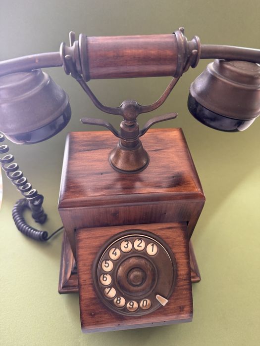 Vintage telefone Madeira e cobre a funcionar