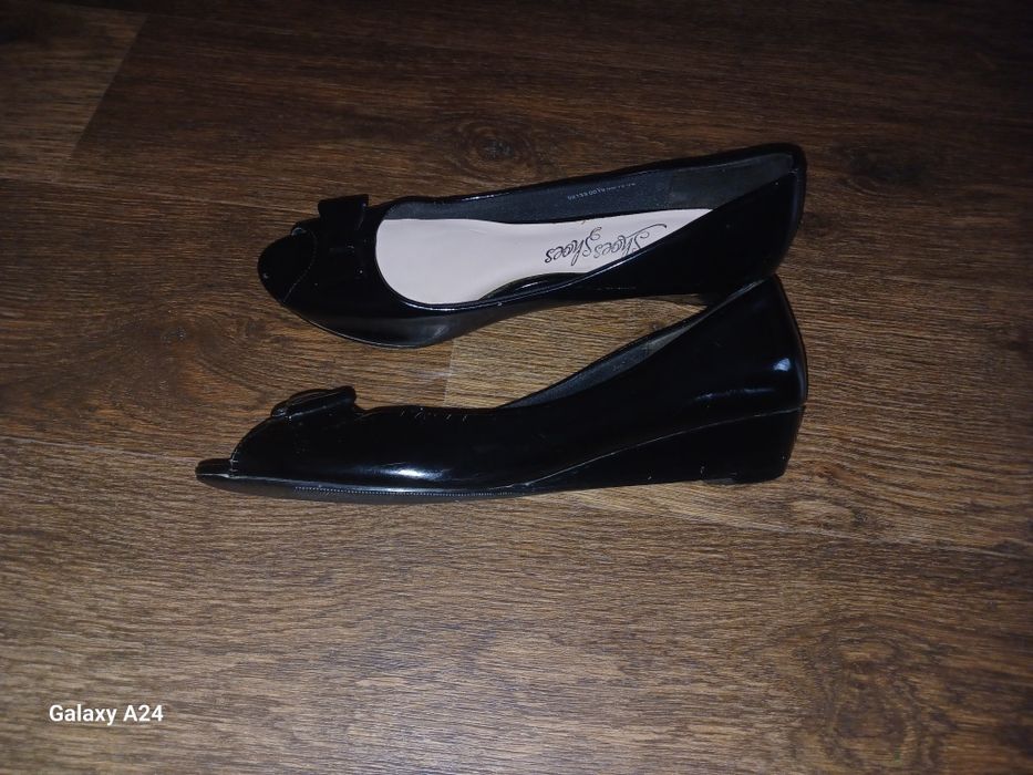 Туфлі лакові недорого