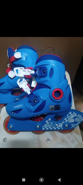 Patins em linha cor azul